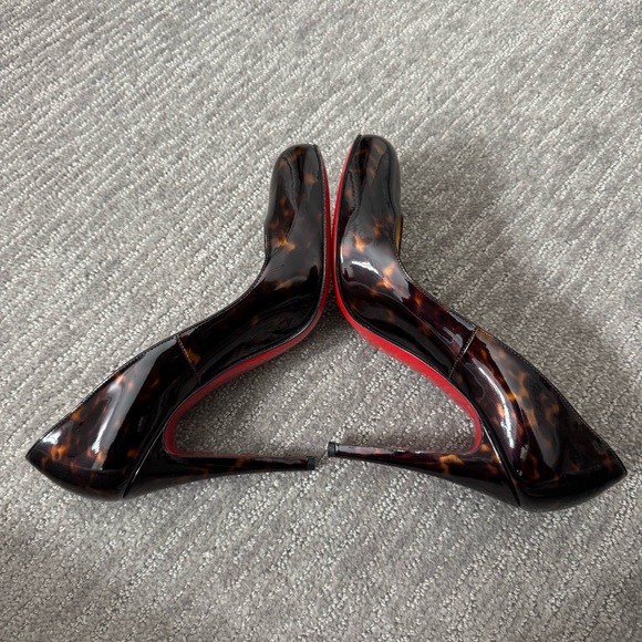 Christian Louboutin Ron Ron 100 Patent Calf Turtle Round Toe Heels, Size 39 - Picture 5 of 11
